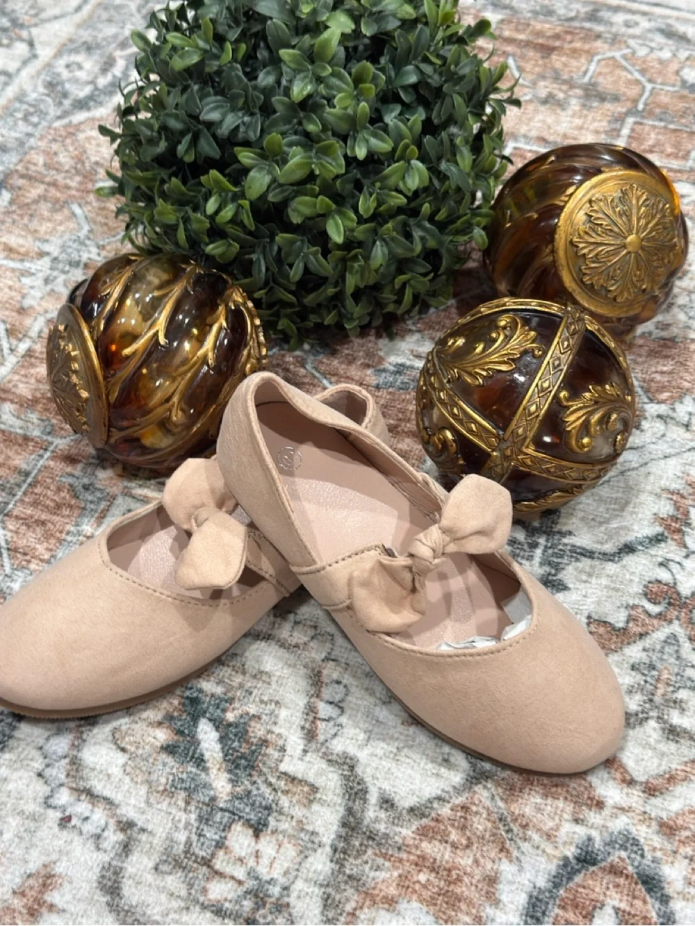 Women’s Bow-Accent Ballet Flats - Beige